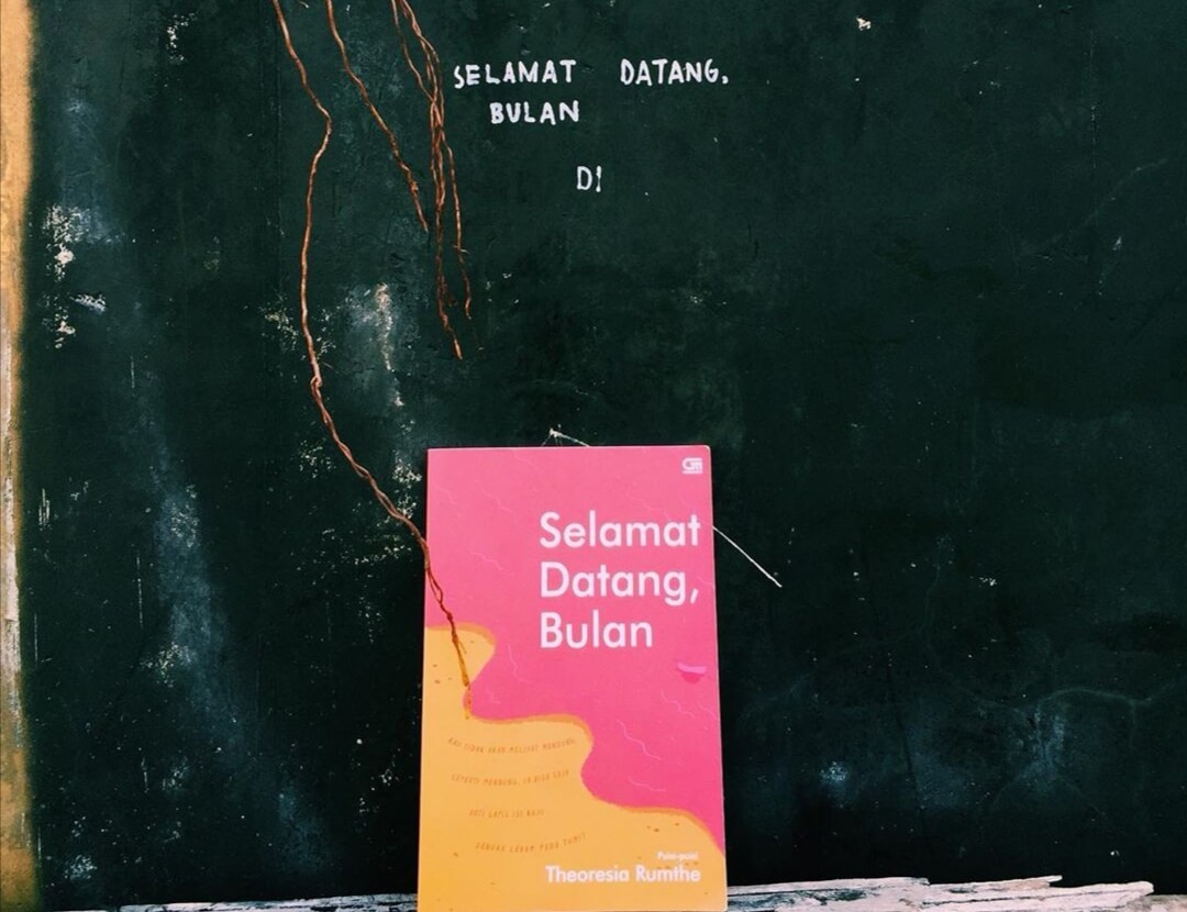 Tampilan buku “Selamat Datang, Bulan” karya Theoresia